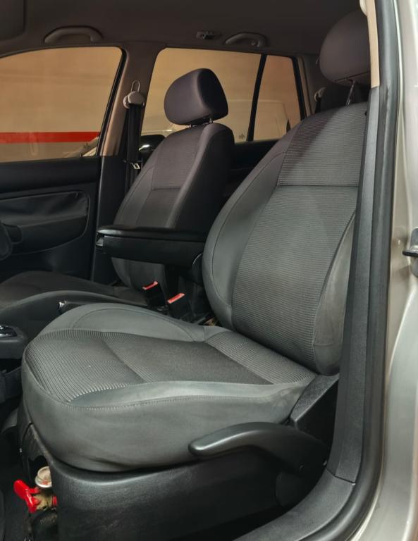 VOLKSWAGEN Golf - Foto