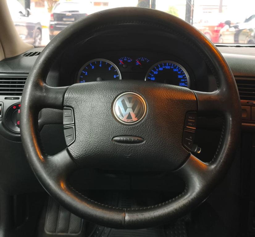 VOLKSWAGEN Golf - Foto