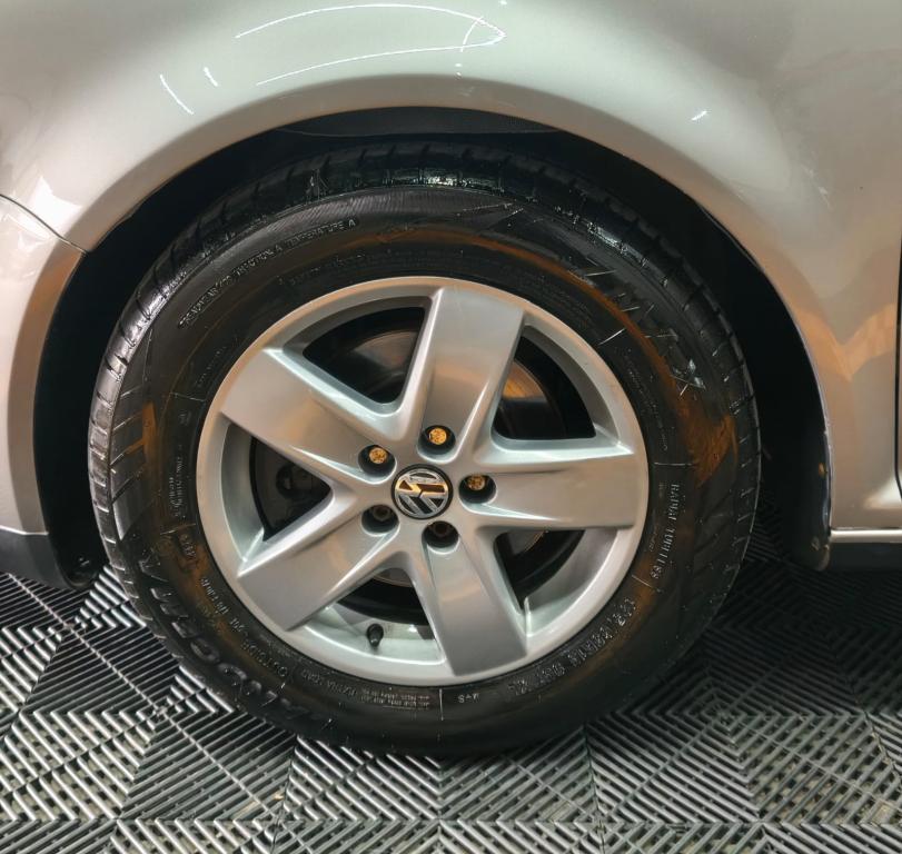 VOLKSWAGEN Golf - Foto