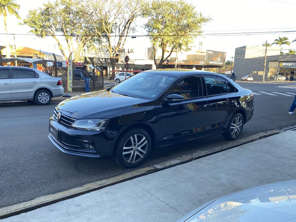 VOLKSWAGEN Jetta - Foto