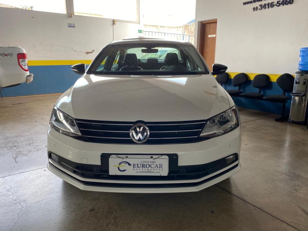 VOLKSWAGEN Jetta - Foto