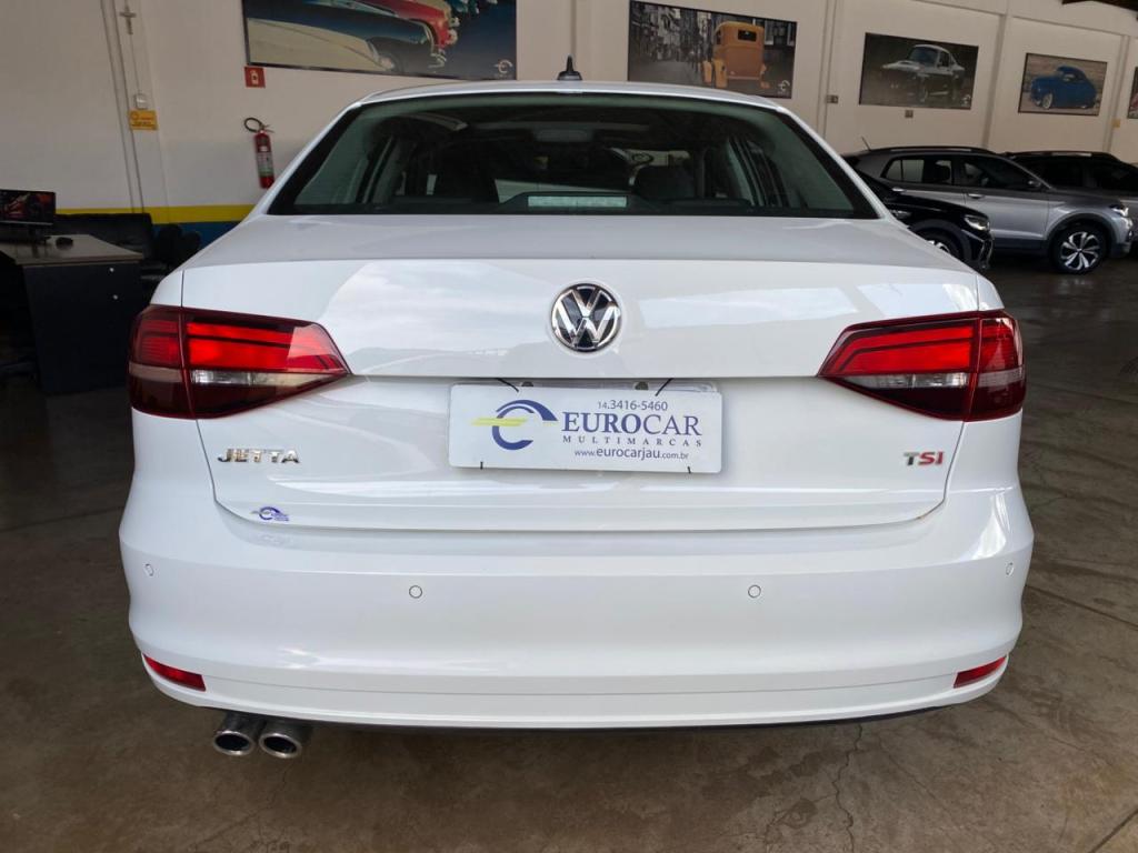 VOLKSWAGEN Jetta - Foto