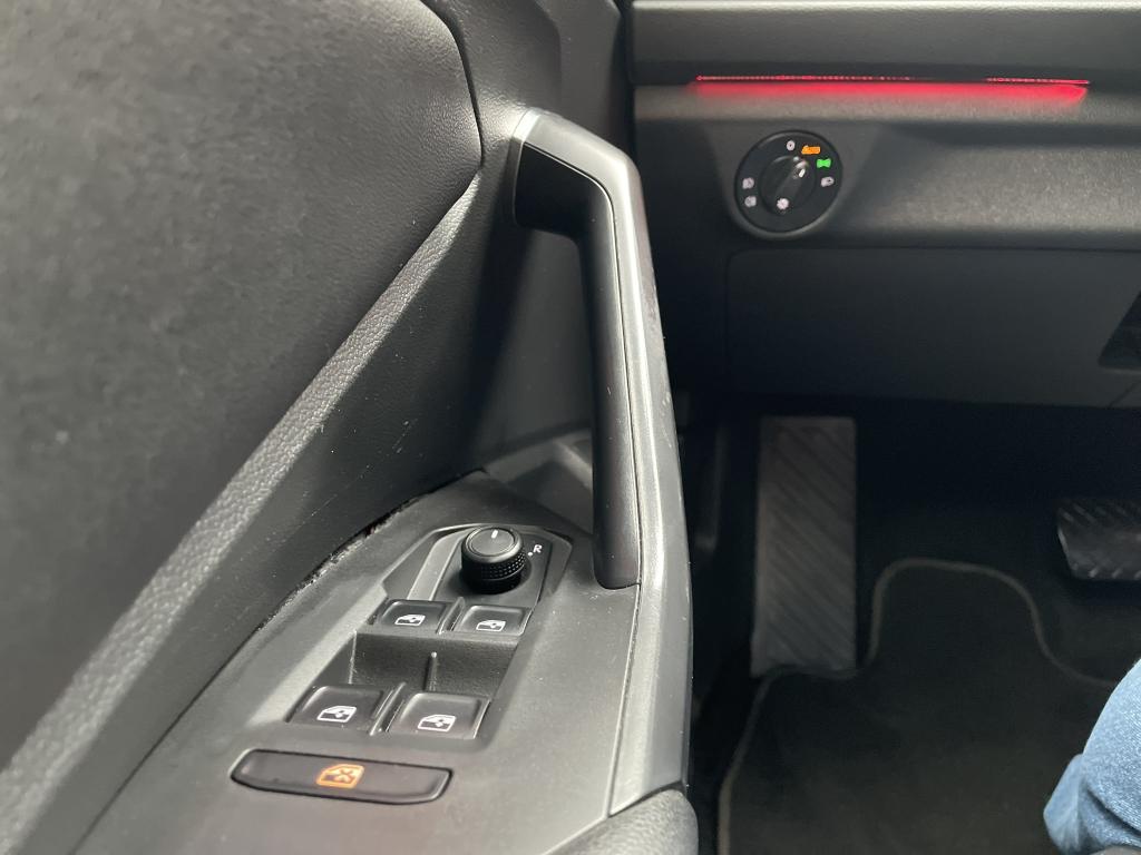 VOLKSWAGEN Jetta - Foto