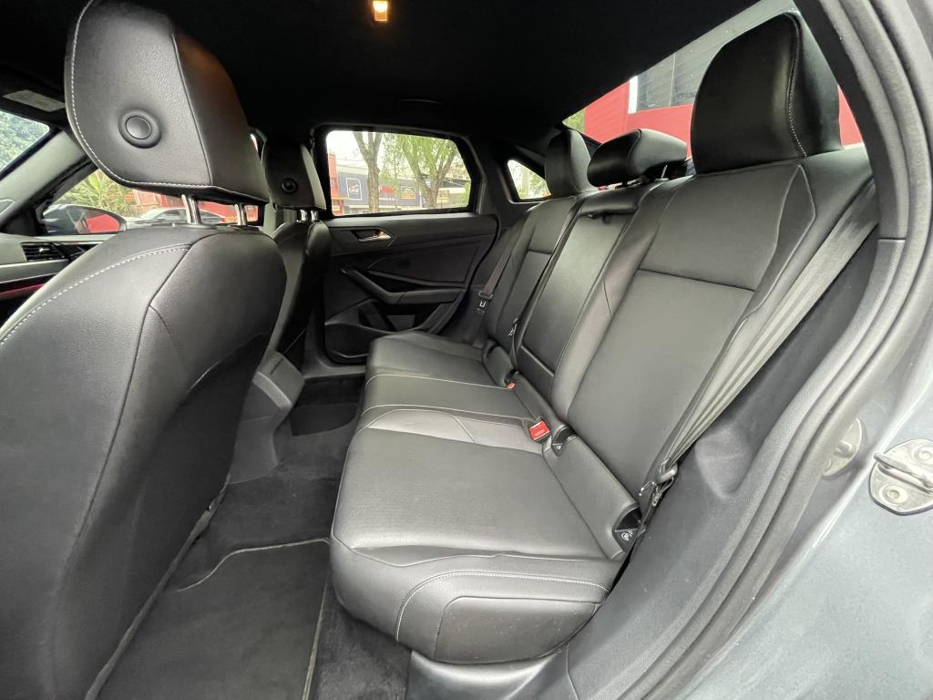 VOLKSWAGEN Jetta - Foto