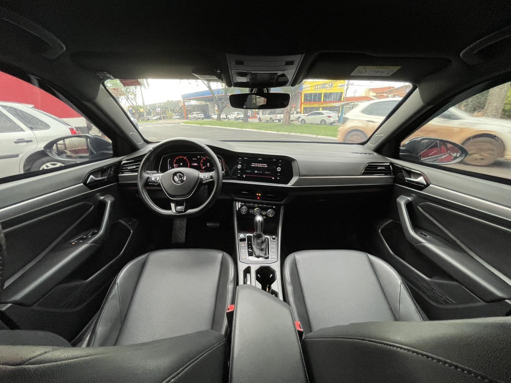 VOLKSWAGEN Jetta - Foto