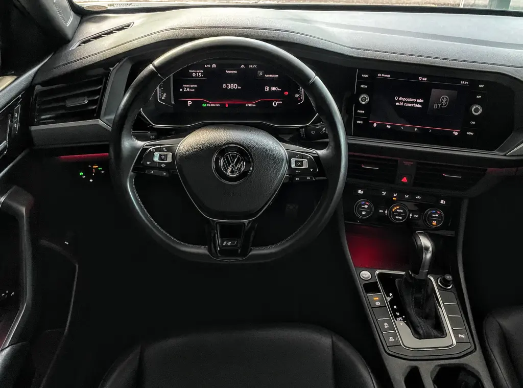VOLKSWAGEN Jetta - Foto