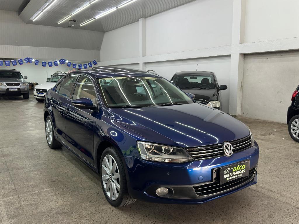 VOLKSWAGEN Jetta - Foto