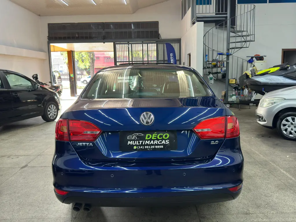 VOLKSWAGEN Jetta - Foto