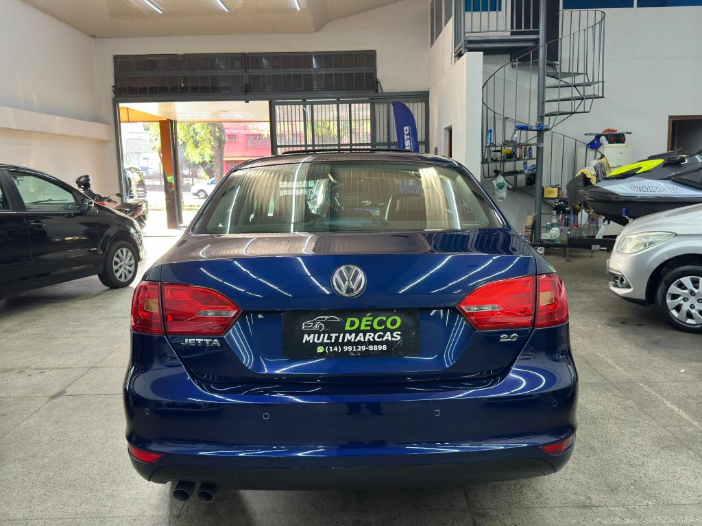 VOLKSWAGEN Jetta - Foto