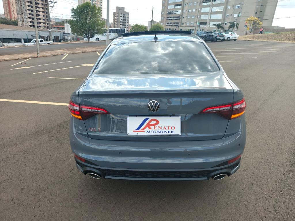 VOLKSWAGEN Jetta - Foto