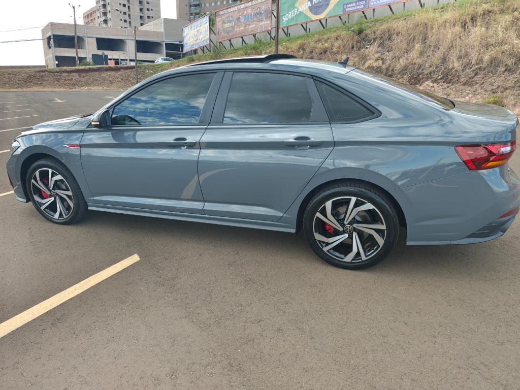 VOLKSWAGEN Jetta - Foto