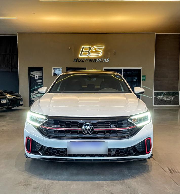 VOLKSWAGEN Jetta - Foto