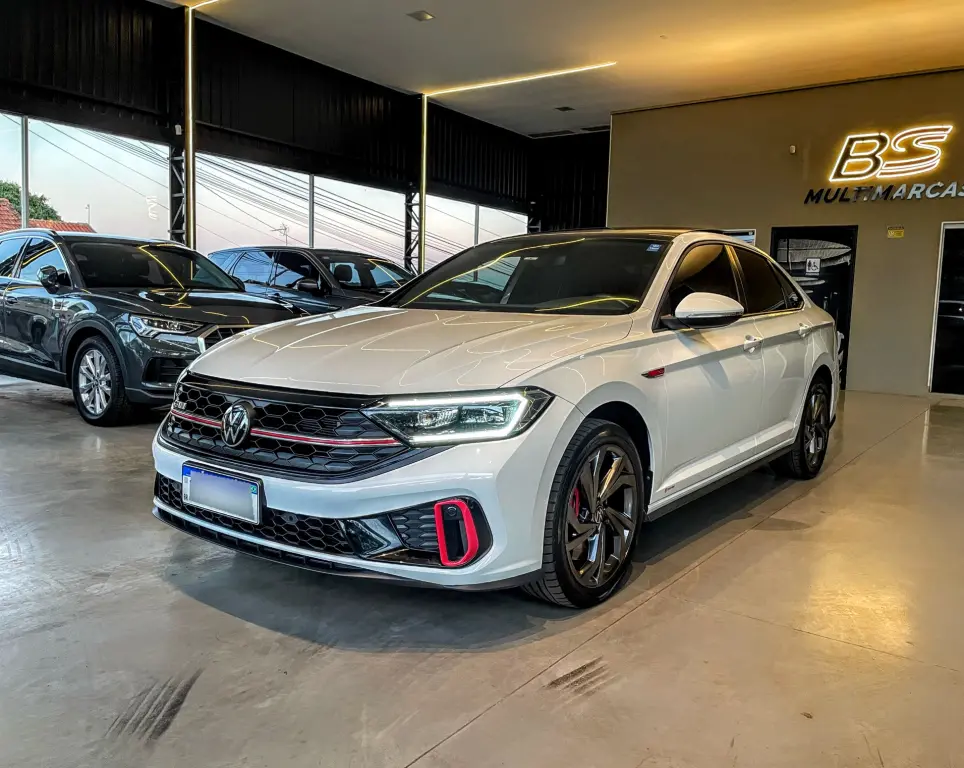 VOLKSWAGEN Jetta - Foto