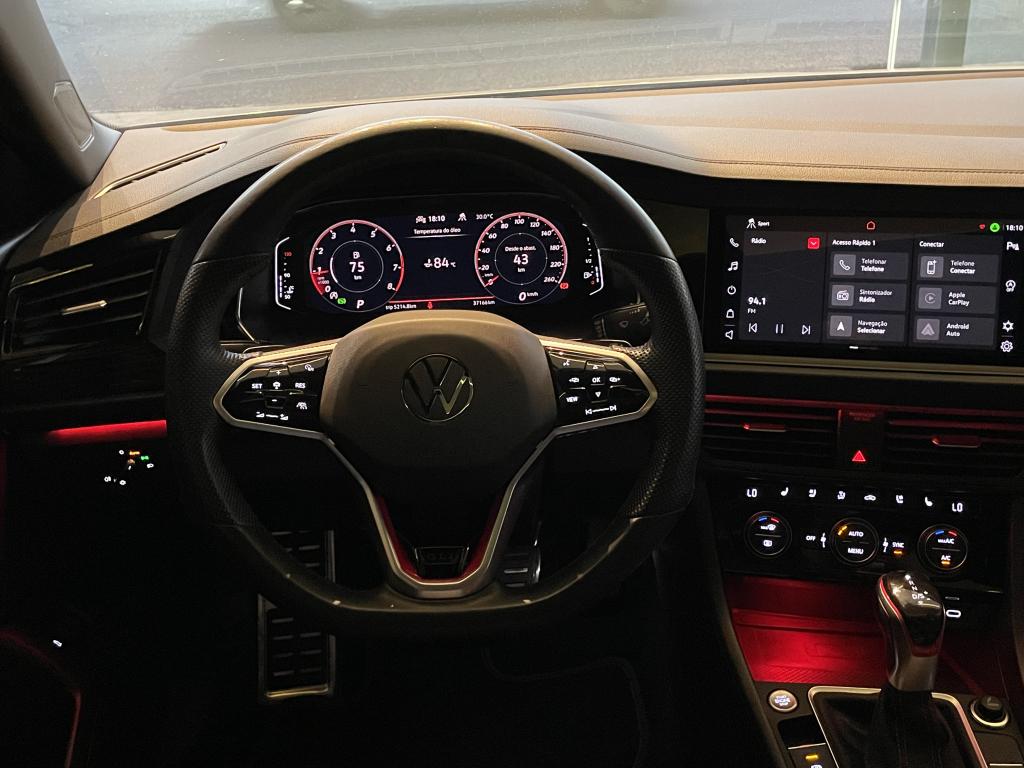 VOLKSWAGEN Jetta - Foto