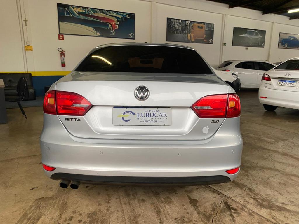 VOLKSWAGEN Jetta - Foto