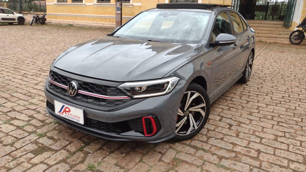 VOLKSWAGEN Jetta - Foto