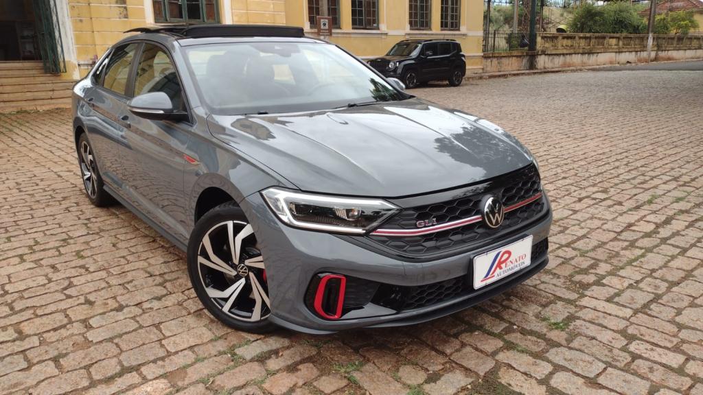 VOLKSWAGEN Jetta - Foto