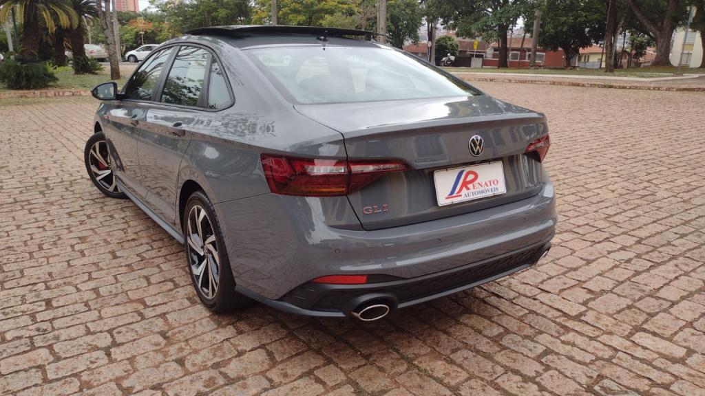 VOLKSWAGEN Jetta - Foto