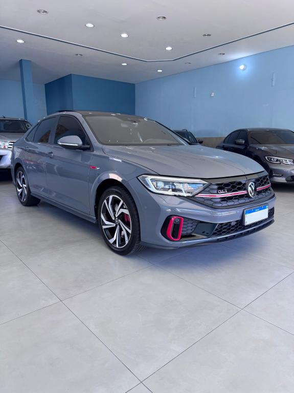 VOLKSWAGEN Jetta - Foto