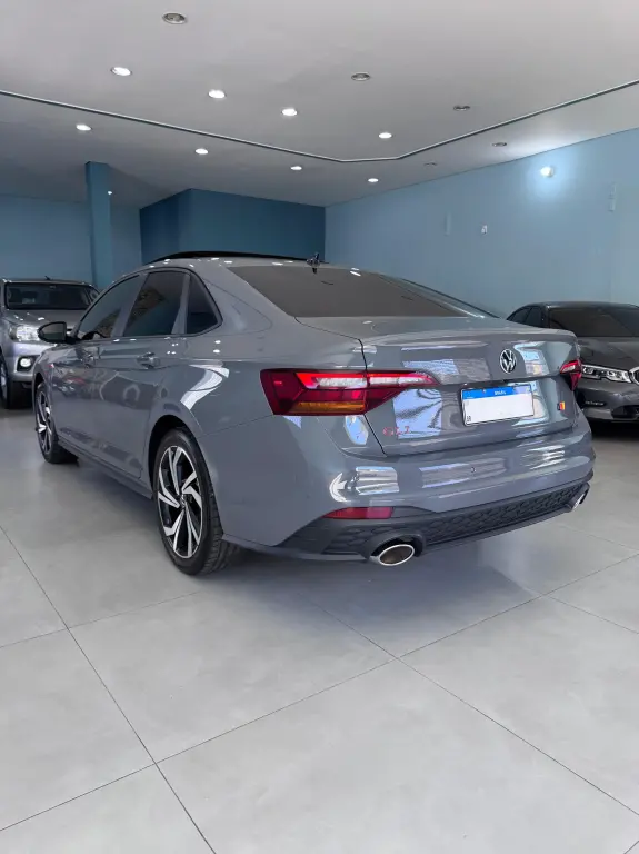 VOLKSWAGEN Jetta - Foto