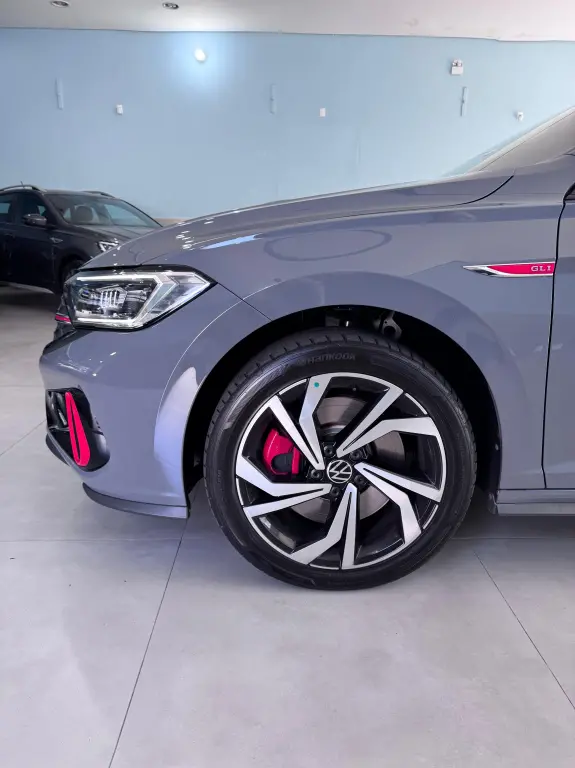 VOLKSWAGEN Jetta - Foto