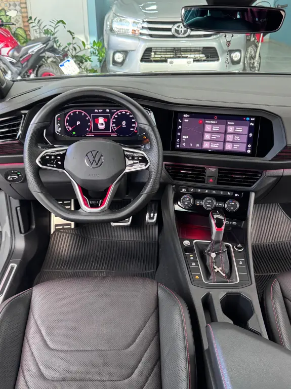 VOLKSWAGEN Jetta - Foto