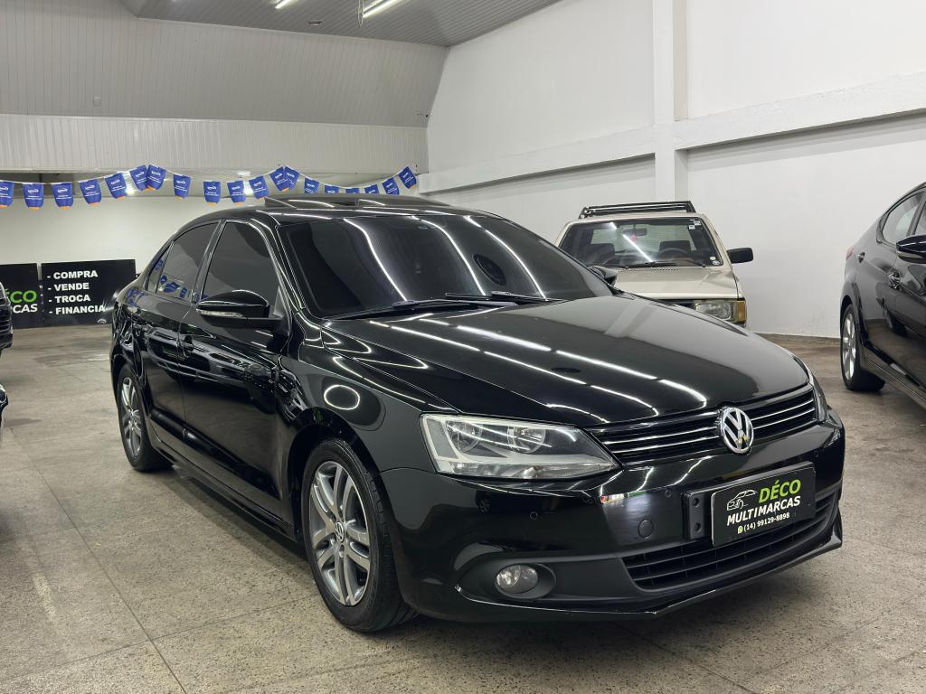 VOLKSWAGEN Jetta - Foto