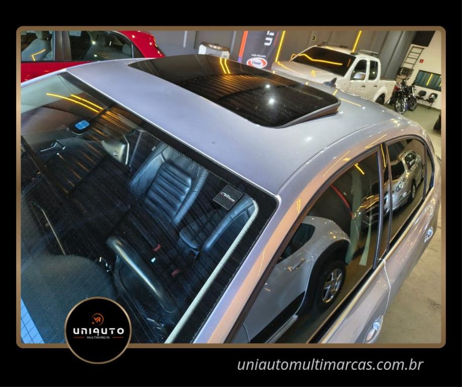 VOLKSWAGEN Jetta - Foto