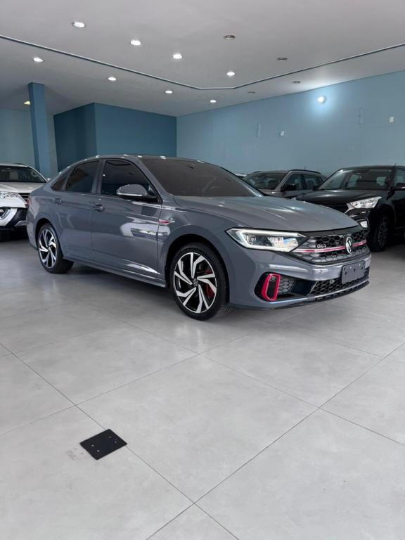 VOLKSWAGEN Jetta - Foto