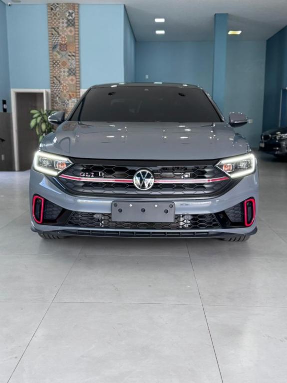 VOLKSWAGEN Jetta - Foto