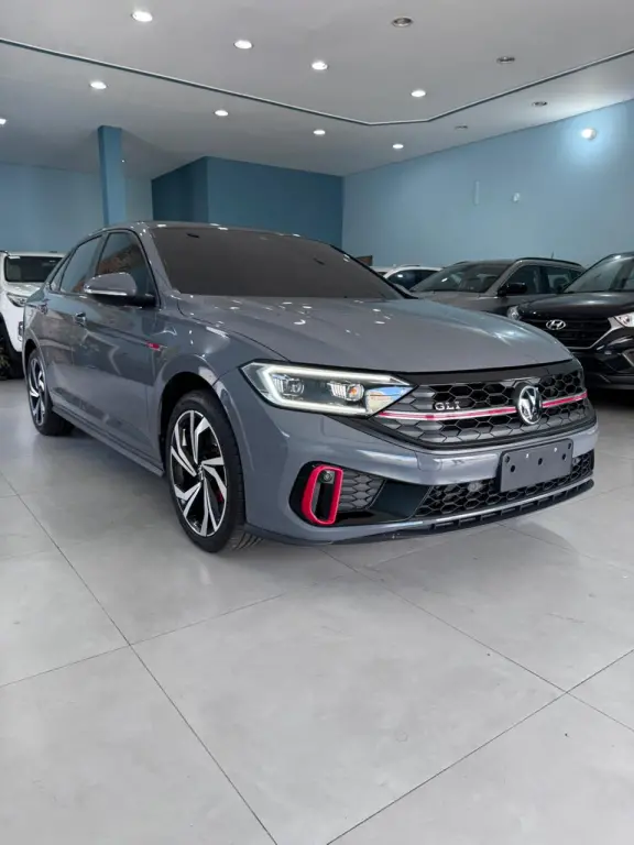 VOLKSWAGEN Jetta - Foto