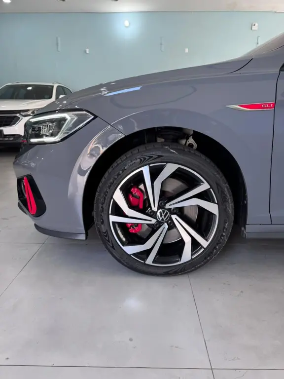 VOLKSWAGEN Jetta - Foto