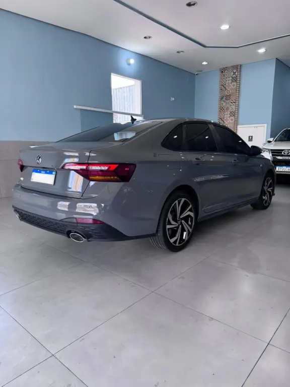 VOLKSWAGEN Jetta - Foto