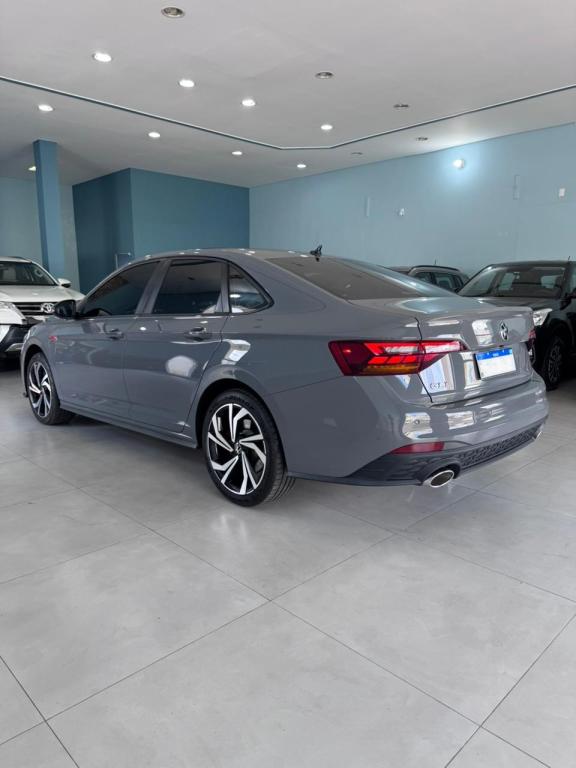 VOLKSWAGEN Jetta - Foto