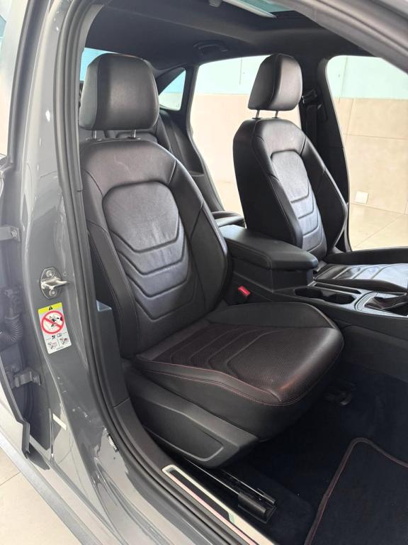 VOLKSWAGEN Jetta - Foto