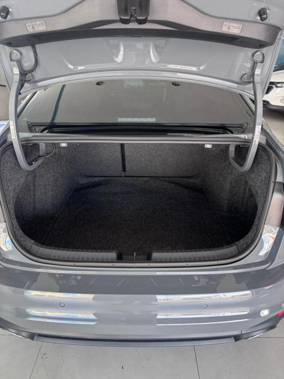 VOLKSWAGEN Jetta - Foto