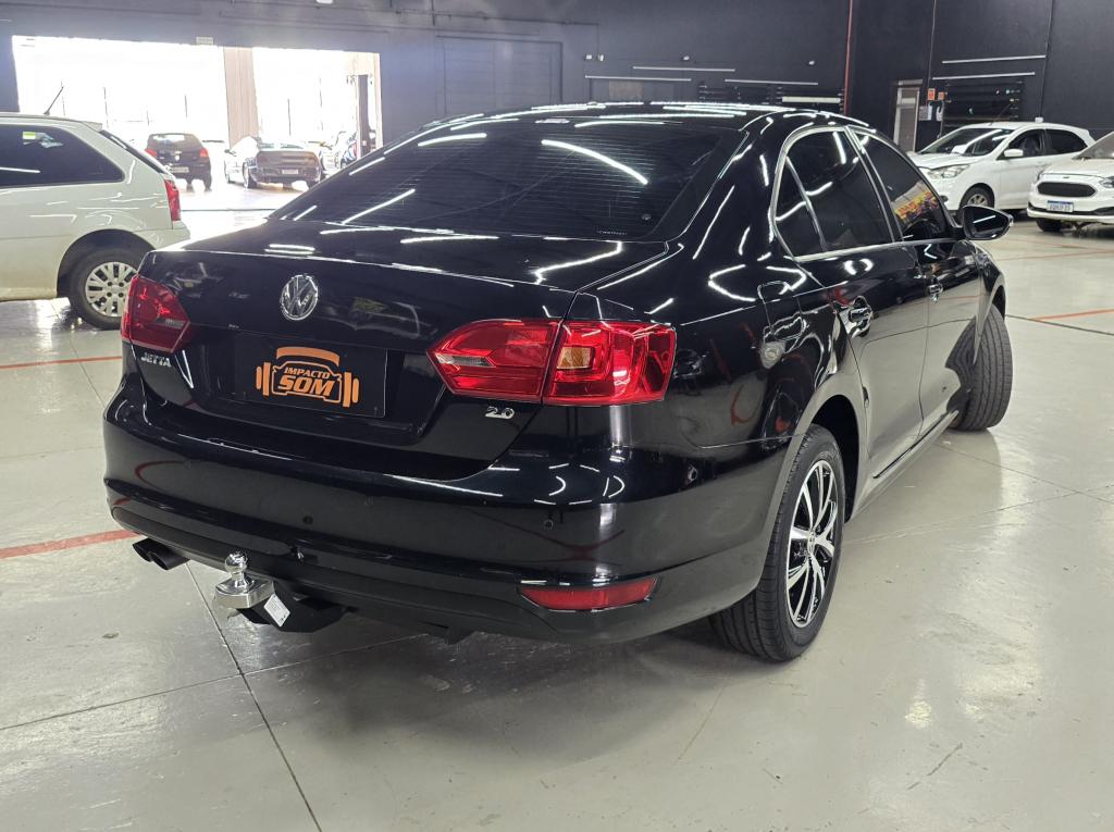 VOLKSWAGEN Jetta - Foto