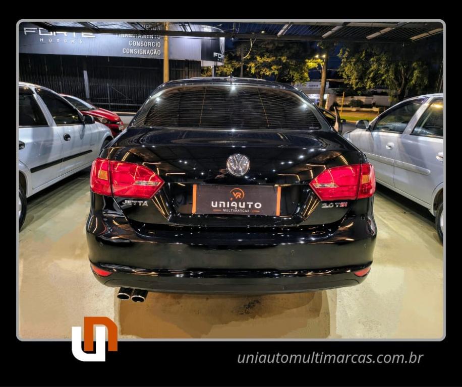 VOLKSWAGEN Jetta - Foto