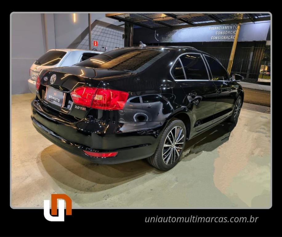 VOLKSWAGEN Jetta - Foto