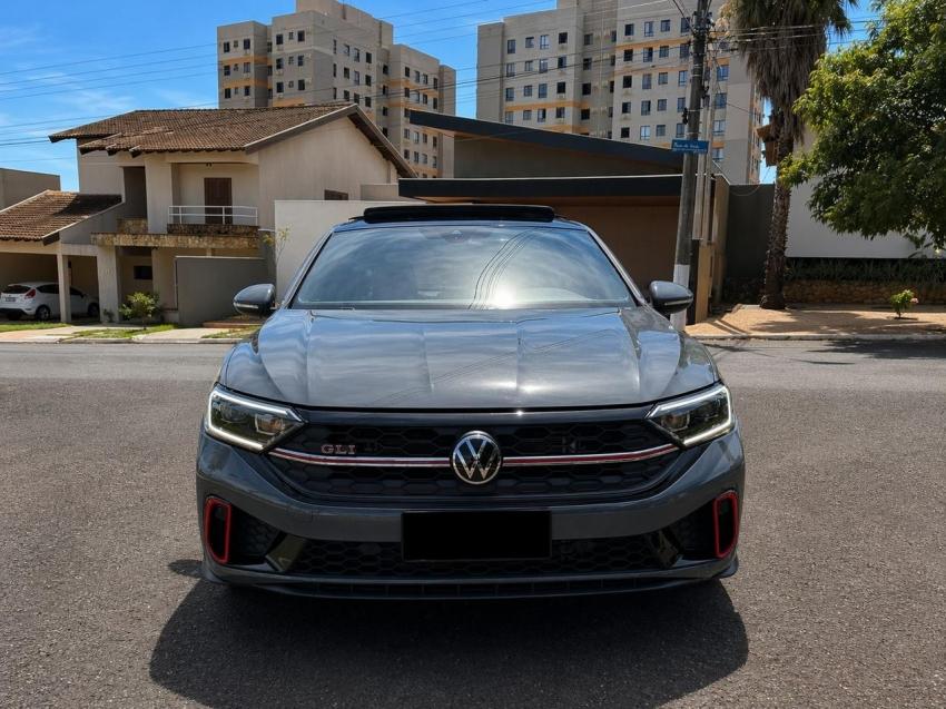 VOLKSWAGEN Jetta - Foto