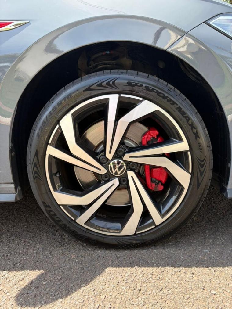 VOLKSWAGEN Jetta - Foto