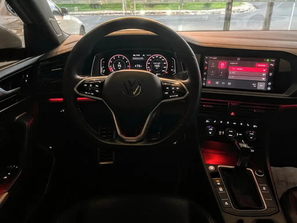 VOLKSWAGEN Jetta - Foto