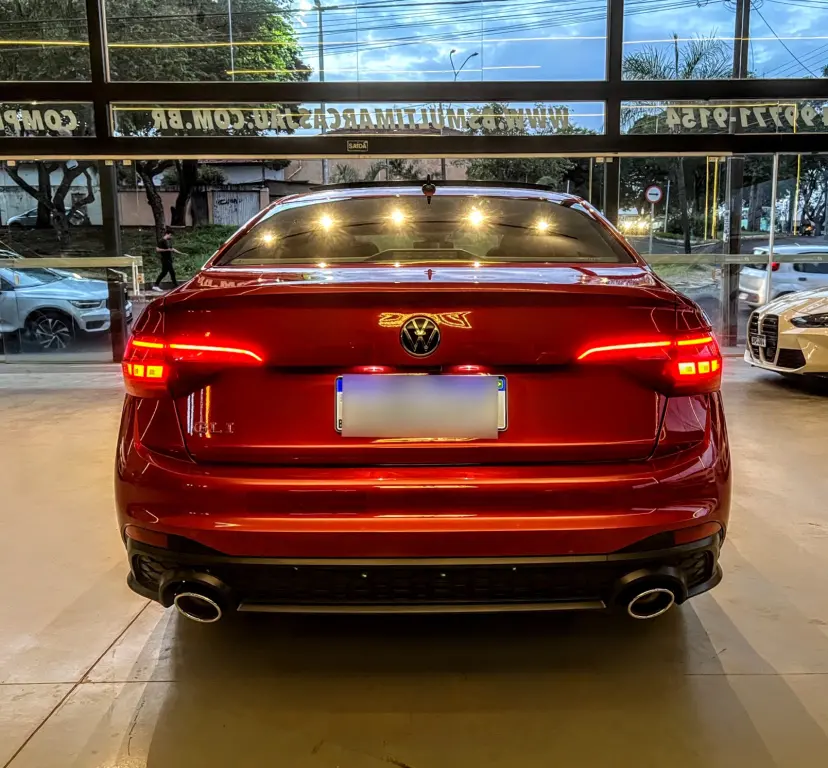 VOLKSWAGEN Jetta - Foto