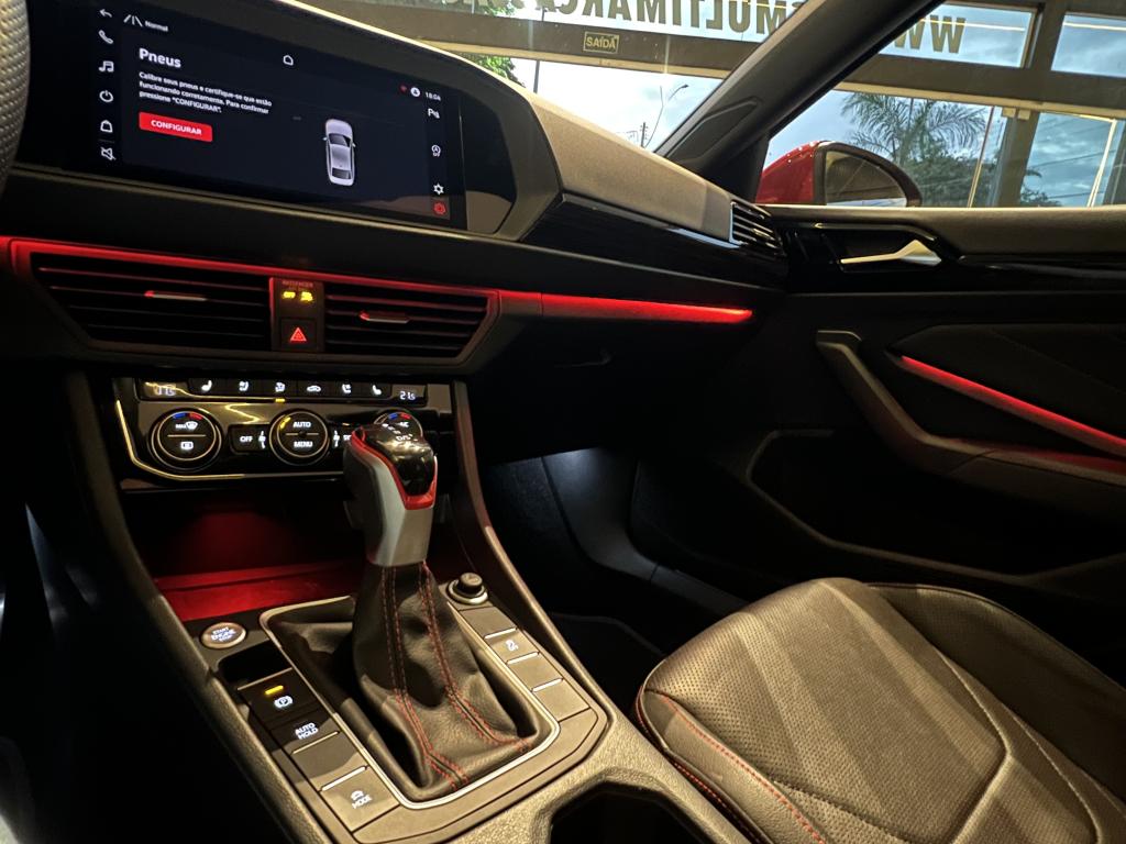 VOLKSWAGEN Jetta - Foto