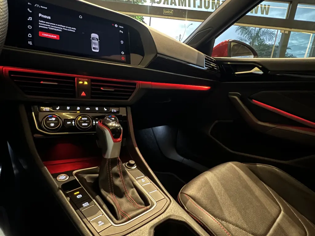 VOLKSWAGEN Jetta - Foto