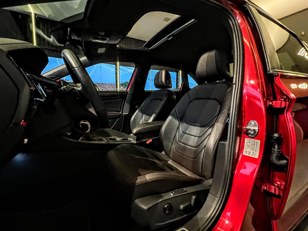 VOLKSWAGEN Jetta - Foto