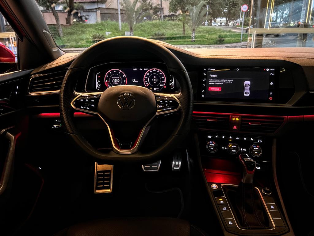 VOLKSWAGEN Jetta - Foto