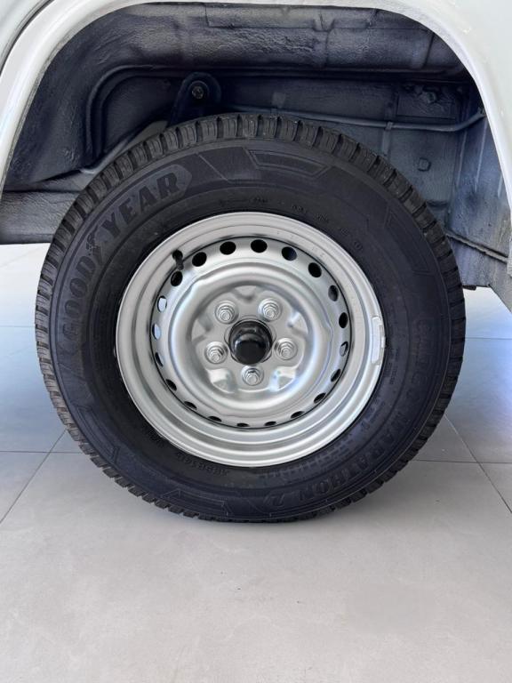 VOLKSWAGEN Kombi - Foto