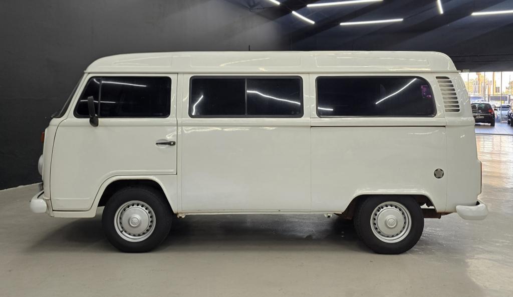 VOLKSWAGEN Kombi - Foto