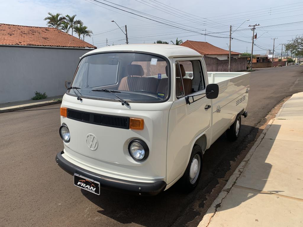 VOLKSWAGEN Kombi - Foto